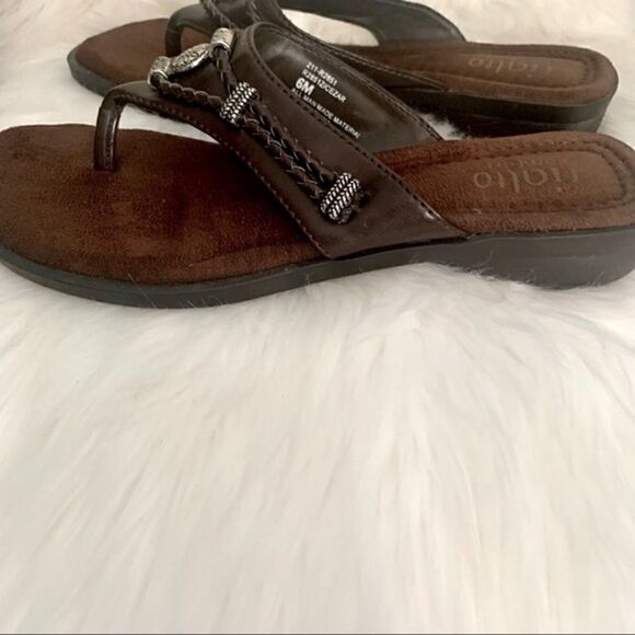 Rialto Comfort Brown Sandals. Size 6M - Picture 6 of 14